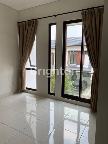 image BUENOS AIRES DE LATINOS BSD CITY (2)