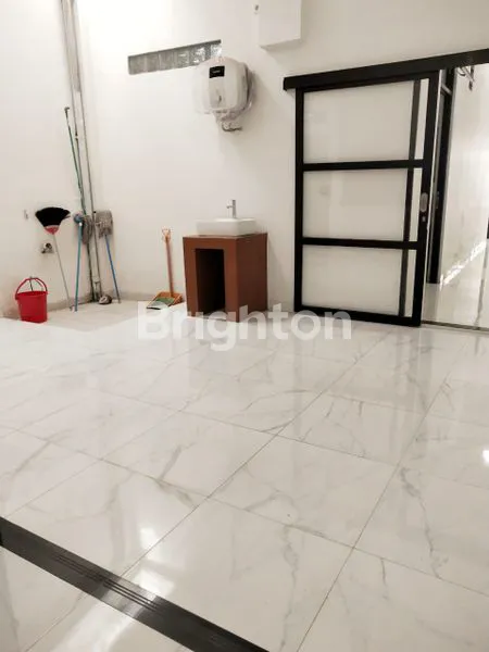 image RUMAH SIAP PAKAI DENGAN FASILITAS LENGKAP BULU MAGERSARI NYAMAN UNTUK KELUARGA (2)