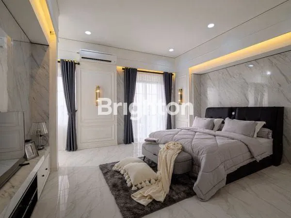 image JUAL RUMAH BARU KOMPLEK SAMERA SUITES JALAN SEI KAPUAS (8)