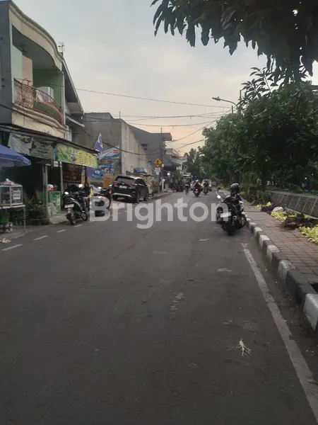 image RUMAH TOKO AREA KOMERSIAL UTAN KAYU STRATEGIS EKONOMIS JUAL SEGERA (2)