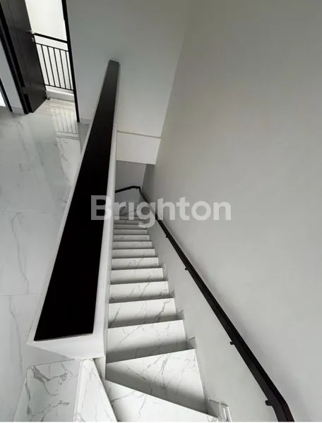 image HUNIAN MEWAH 2 LANTAI LT 126M² (4)