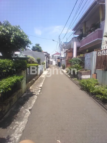 image RUMAH SIAP HUNI AREA KOMPLEK DEKAT RS EMC DAN MALL GREEN PRAMUKA SQUARE (2)