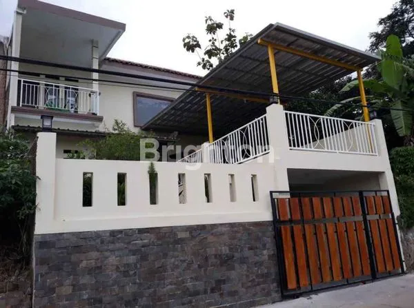 RUMAH MEWAH DI JATIHANDAP INDAH - PILIHAN TEPAT UNTUK KELUARGA\N