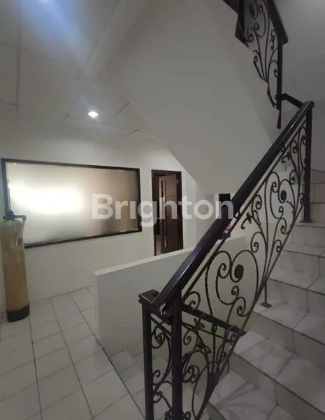 image “RUKO GANDENG 4 LANTAI DI PURI DELTAMAS – STRATEGIS UNTUK USAHA & INVESTASI”\\N (8)