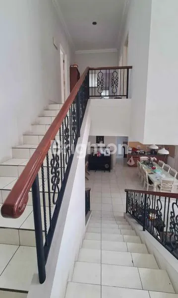 image SEWA RUMAH MEWAH FULL FURNISH LT 240M² (2)