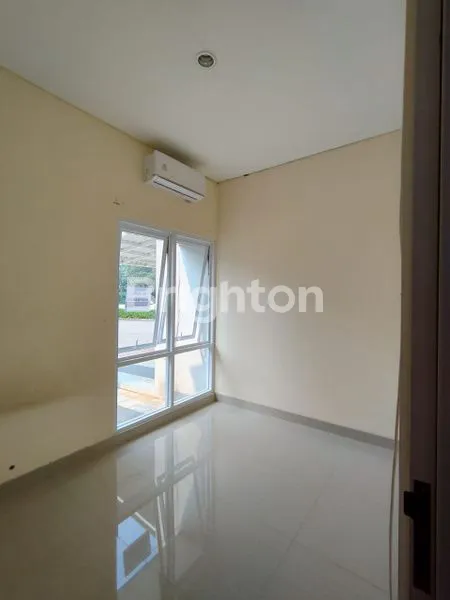 image RUMAH MEWAH DI OCBD PINE RESIDENCE, 2 KT (4)
