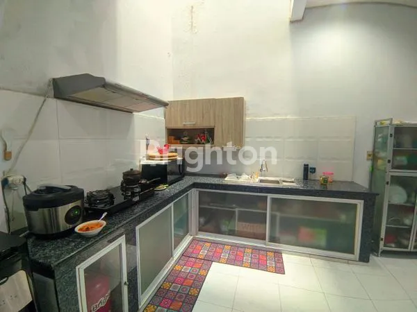 image RUMAH 2,5 LANTAI 300M² DI BENHILL (5)