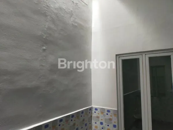 image RUMAH TERAWAT DAN SIAP HUNI DI CIJANTUNG PASAR REBO JAKARTA TIMUR (7)