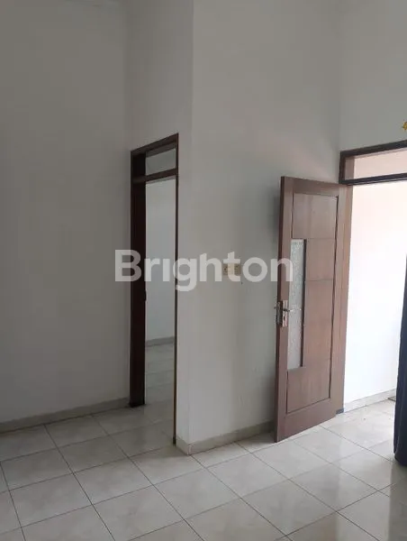 image HUNIAN STRATEGIS 4 KT DEKAT LIVIN PLAZA (8)