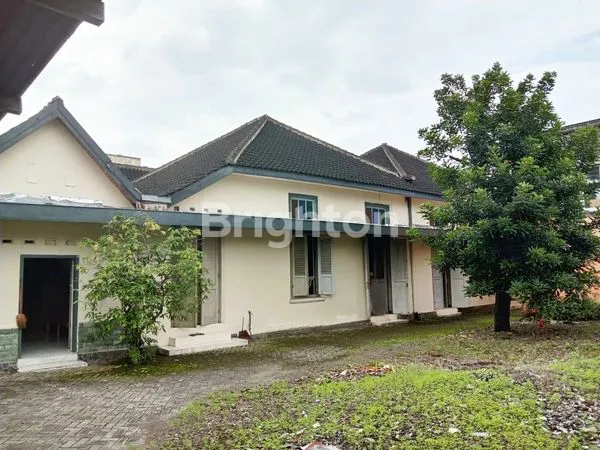 image DIJUAL RUMAH ETNIK KLASIK MASIH TERAWAT (6)