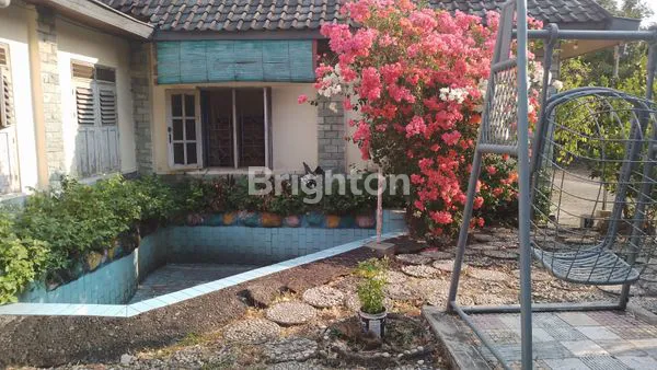 image DIJUAL RUMAH ETNIK KLASIK MASIH TERAWAT (7)