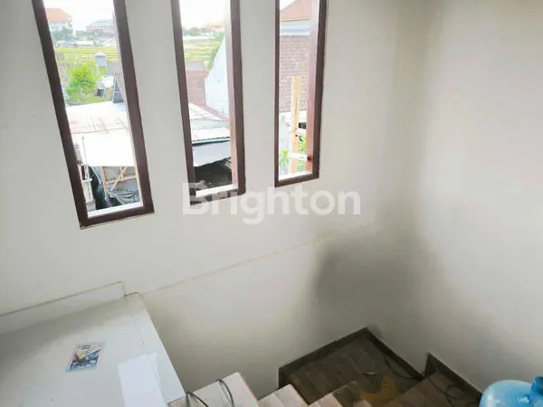 image BRAND NEW - HUNIAN DALAM PERUMAHAN JALAN KEBO IWA - DENPASAR BARAT 2 LANTAI 4 BR SHM (8)