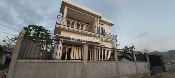 image RUMAH  2 LANTAI SERNARU (4)