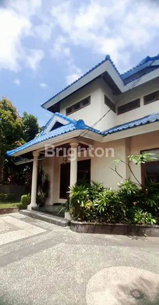 image FOR SALE CLASSIC STYLE HOUSE 9 BEDROOMS 5 ARE (2)