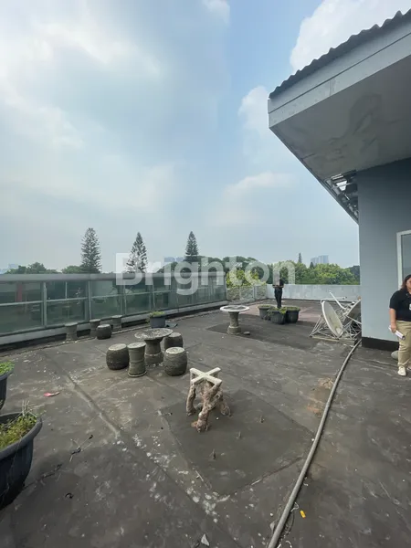 image BANGUNAN KOMERSIAL LUAS DI KEMANG PRATAMA – COCOK UNTUK KANTOR, TEMPAT LES, ATAU USAHA LAINNYA (8)