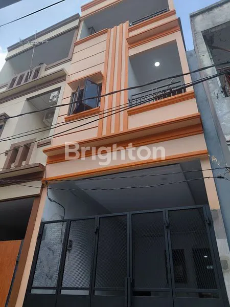 image RUMAH BARU BANGUN 3 LANTAI PADEMANGAN TIMUR (1)