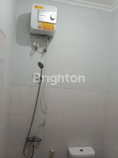 image RUMAH SEWA FURNISH DI PLAMONGAN INDAH TINGGAL BAWA KOPER (3)