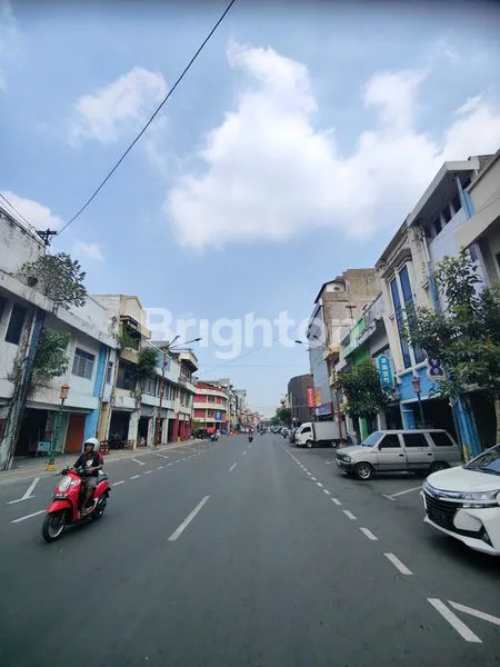image RUKO SIAP PAKAI LOKASI STRATEGIS KEMBANG JEPUN SURABAYA, DEKAT DENGAN KAPASAN DAN PASAR ATOM (3)