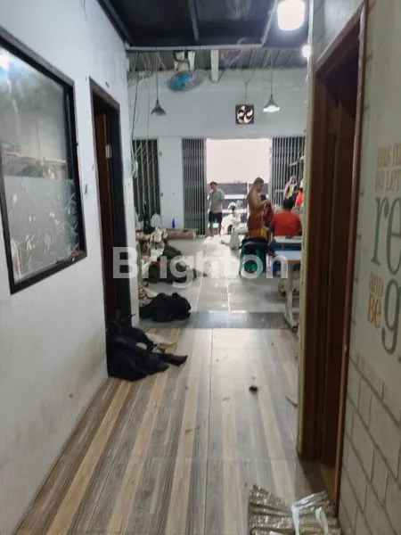 image RUMAH SIAP HUNI 3 LANTAI DI GROGOL JAKBAR (4)