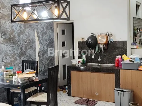 image RUMAH SIAP HUNI 3 LANTAI DI GROGOL JAKBAR (6)