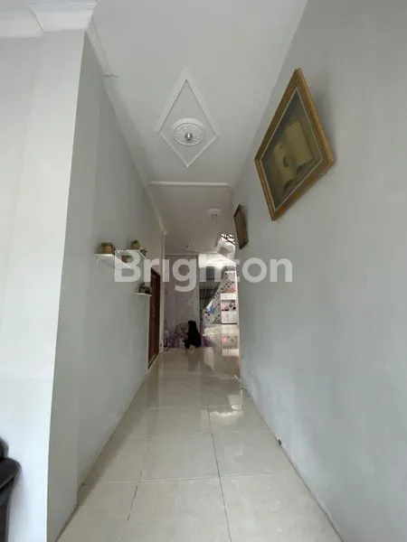 image RUMAH CLASIC 2 LANTAI DEKAT PINTU TOL BALSAM (3)