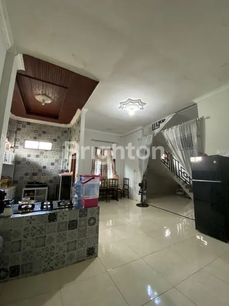 image RUMAH CLASIC 2 LANTAI DEKAT PINTU TOL BALSAM (6)