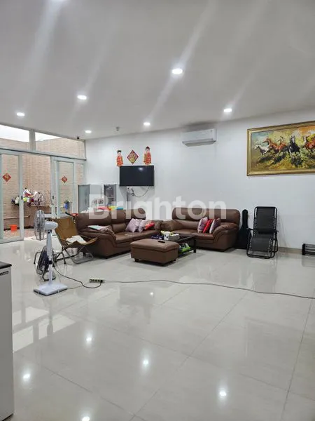 image VILLA MUTIARA RESIDENCE LEWAT DAN TERAWAT (6)