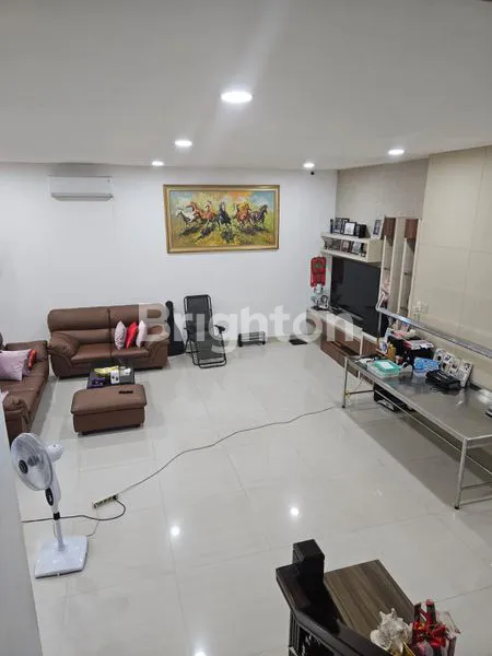 image VILLA MUTIARA RESIDENCE LEWAT DAN TERAWAT (3)