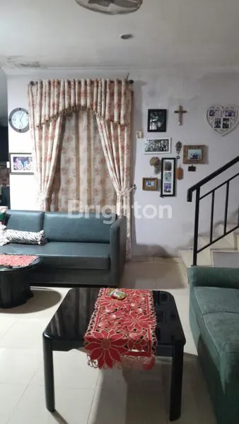 image RUMAH HOOK 2 LANTAI LT 135, 3 MENIT KE TOL (3)