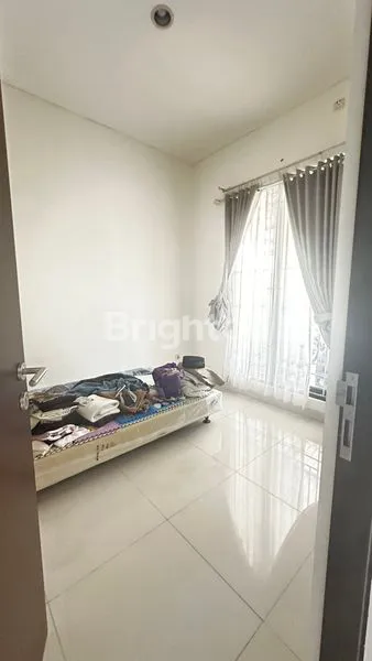 image RUMAH MEWAH FULL FURNISHED SIAP HUNI DI GRAHA LARAS (4)
