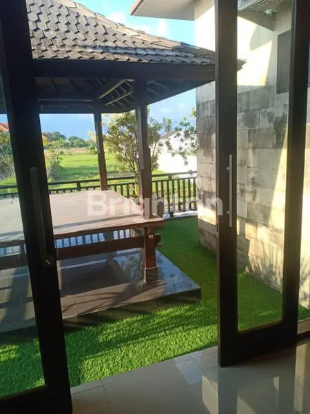 image RUMAH MEWAH SIAP HUNI DI LOKASI STRATEGIS KAWASAN TUKAD BALIAN. DESAIN MODERN, LINGKUNGAN TENANG, COCOK UNTUK TEMPAT TINGGAL KELUARGA  (8)