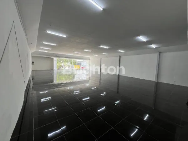 image RUMAH PINGGIR JALAN RAYA AREA STRATEGIS (2)