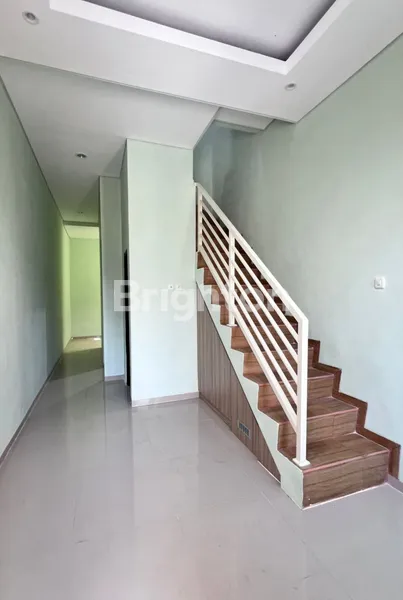 image RUMAH 2 LANTAI BARU GRESS WISMA TIRTA AGUNG ASRI GUNUNGANYAR DEKAT MEDOKAN RUNGKUT UPN PENJARINGAN MERR TOL TAMBAK SUMUR POCAND (2)