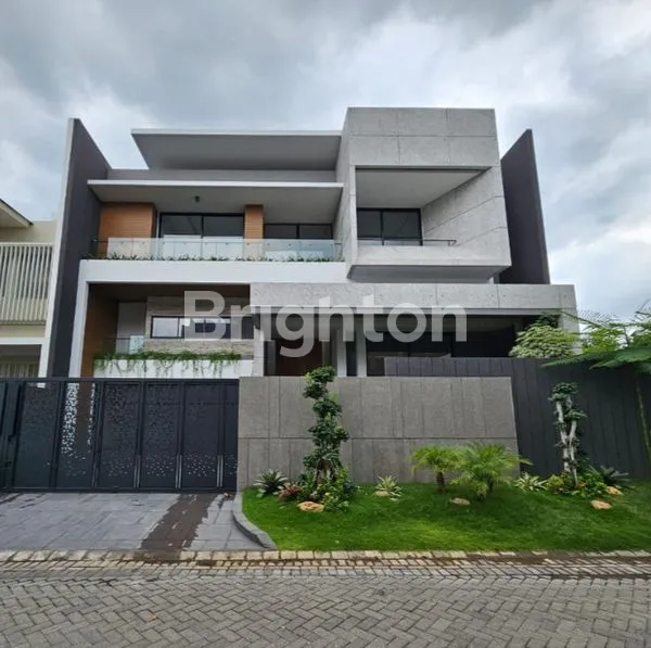 image RUMAH SULTAN 3 LANTAI DI PAKUWON INDAH SURABAYA BARAT (1)