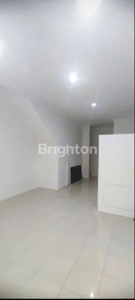 image DIJUAL CEPAT RUKO UNTUK BISNIS DI THEMATIC PARAMOUNT GADING SERPONG (5)