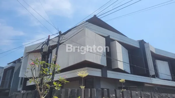 image RUMAH 2LT HOOK NEW GRESS MODERN MINIMALIS MANYAR INDAH DEKAT KLAMPIS NGINDEN SEMOLOWARU MERR KERTAJAYA ARAYA SUKOLILO GALAXYMALL  (2)