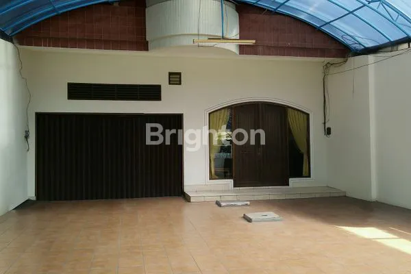 image RUMAH 4 LANTAI SHM DI TAMAN SARI (1)