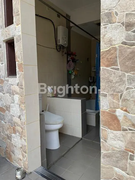 image DIJUAL RUMAH MEWAH 2 LANTAI PINGGIR JALAN (6)