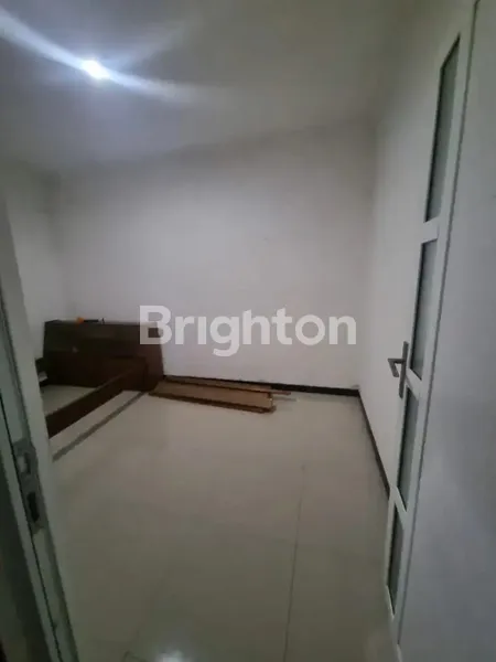 image DIJUAL RUMAH SECOND TERAWAT PONDOK CANDRA, DEKAT BANDARA JUANDA DAN MERR  (6)