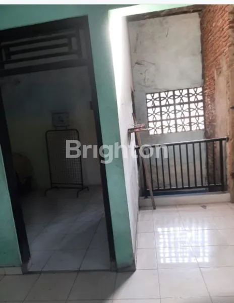 image JUAL RUMAH 2 LANTAI PINGGIR JALAN RAMAI GATOT SUBROTO   (6)