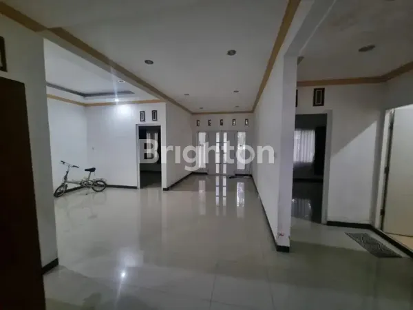 image DIJUAL RUMAH SECOND TERAWAT PONDOK CANDRA, DEKAT BANDARA JUANDA DAN MERR  (7)