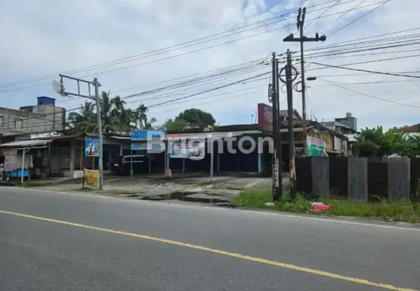 image DIJUAL TOKO & RUMAH HUNIAN STRATEGIS – TEPI JALAN LINTAS TIMUR, TANAH MERAH SIAK HULU (2)