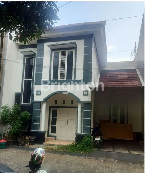 TOWN HOUSE STRATEGIS DEKAT UIN & AMPLAZ