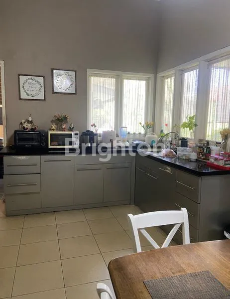 image RUMAH SIAP HUNI 4+1 KT FULL FURNISHED BANDUNG (7)