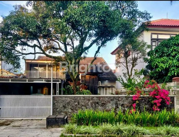 image RUMAH SIAP HUNI 4+1 KT FULL FURNISHED BANDUNG (1)