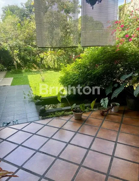 image RUMAH SIAP HUNI 4+1 KT FULL FURNISHED BANDUNG (2)