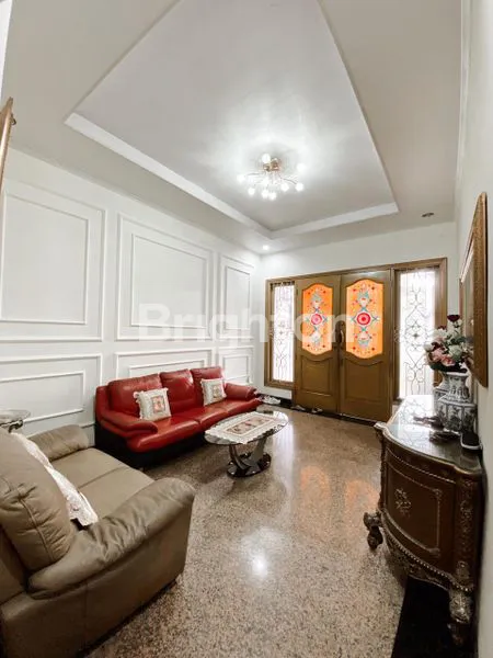 image RUMAH 3 LANTAI MERUYA UTARA JAKARTA BARAT (3)