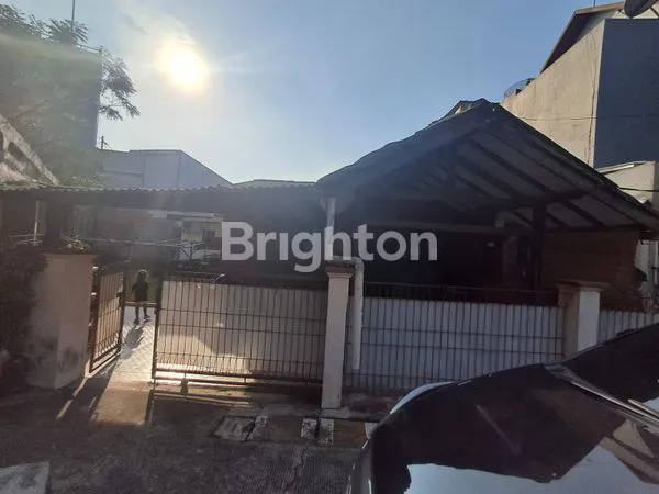 image RUMAH TINGGAL ATAU RUMAH KOS  DI KELAPA GADING POSISI HOOK (1)