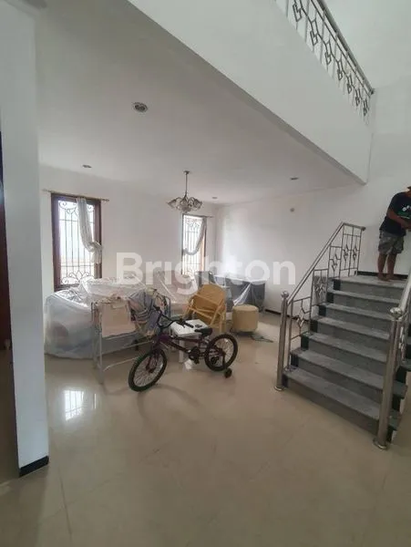 image RUMAH MEWAH LOKASI DHARMAHUSADA  MAS SURABAYA TIMUR (4)