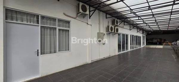 image GUDANG PINGGIR JALAN RAYA (8)